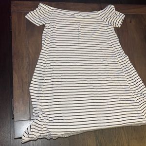 Old navy Off or on shoulder flowy dress
